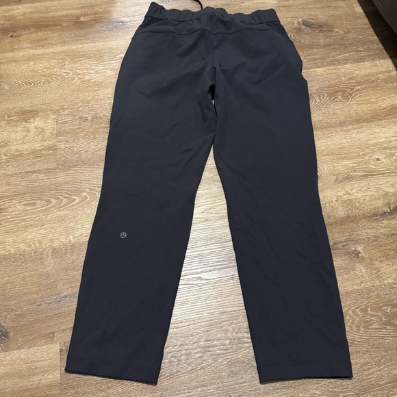 Lululemon On the Fly 7/8 Pant - Picture 7 of 11